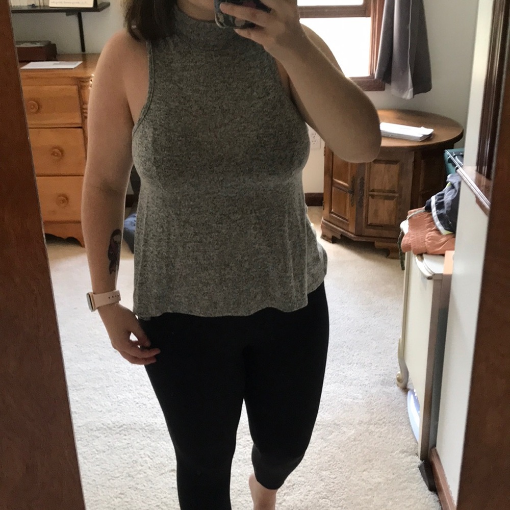 Sleeveless turtleneck tank